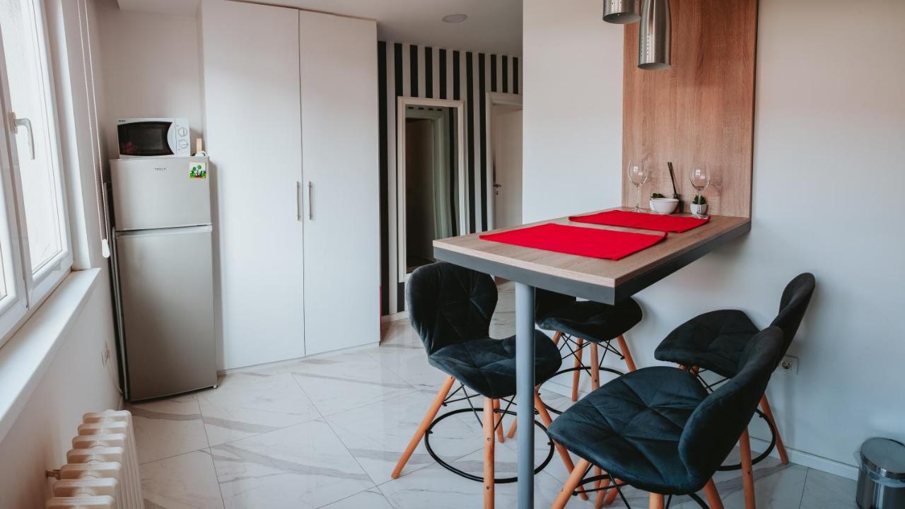 Apartman Orhideja With Free Parking 塞拉耶佛 外观 照片